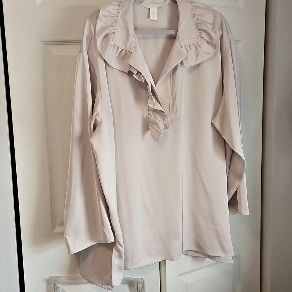 H&M Cream Ruffle Blouse